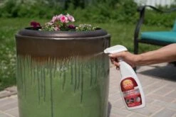 Alternative view of 303® Multi-Surface Cleaner - 946 Ml | Veilig Voor Alle Soorten Bekleding En Vinyl. Vlekken Verdwijnen Binnen Enkele Minuten En Verkleurde Oppervlakken Komen Weer Tot Leven.